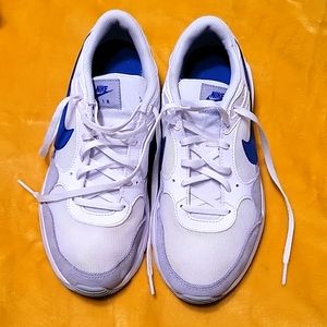 NIKE AIR MAX SC (GS) WHITE/GAME ROYAL-WOLF GREY SIZE  6Y